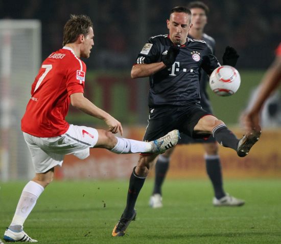 进攻中充当 进攻中充当